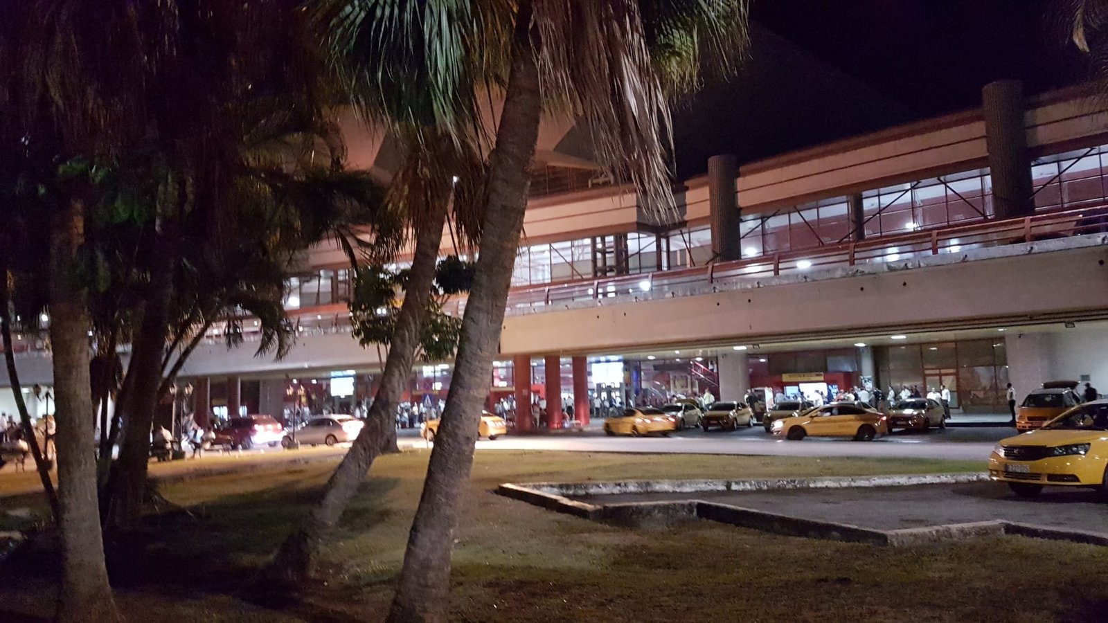 Sala partenze dell'aeroporto dell'Avana