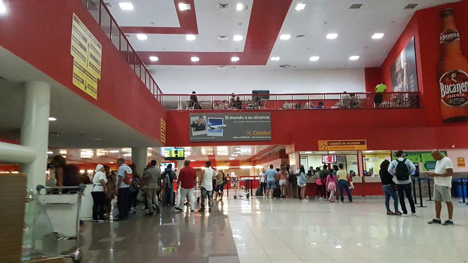 Gate d'imbarco nell'aeroporto dell'Avana