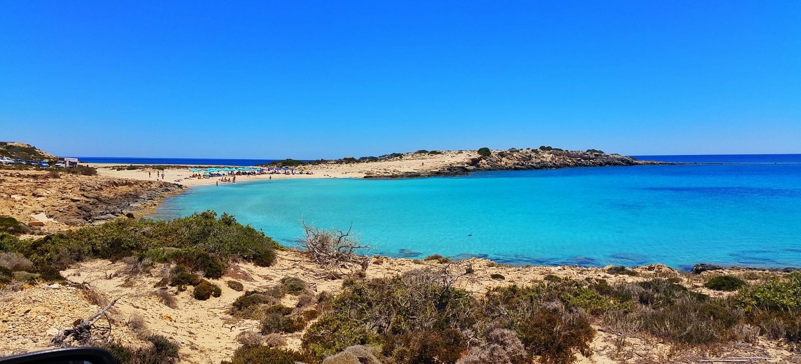 Vista della baia di Diakoftis