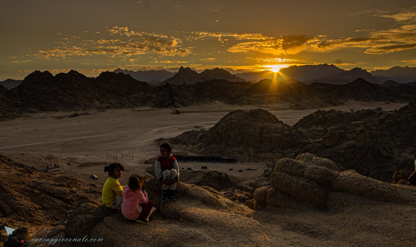 Escursione in dromedario nel deserto del Sinai