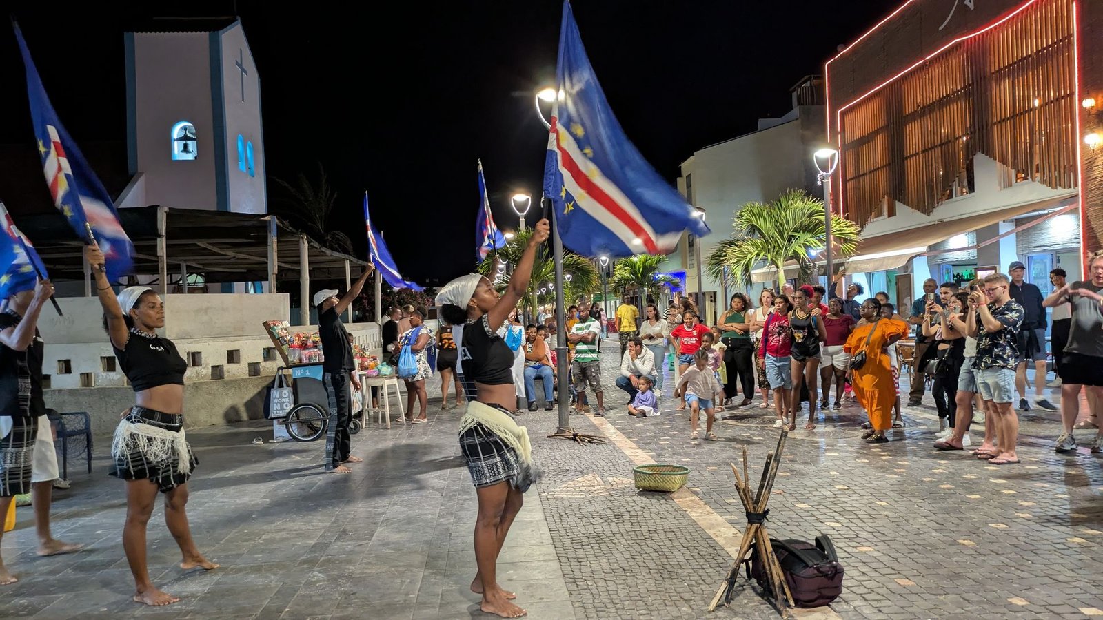 Sal by night