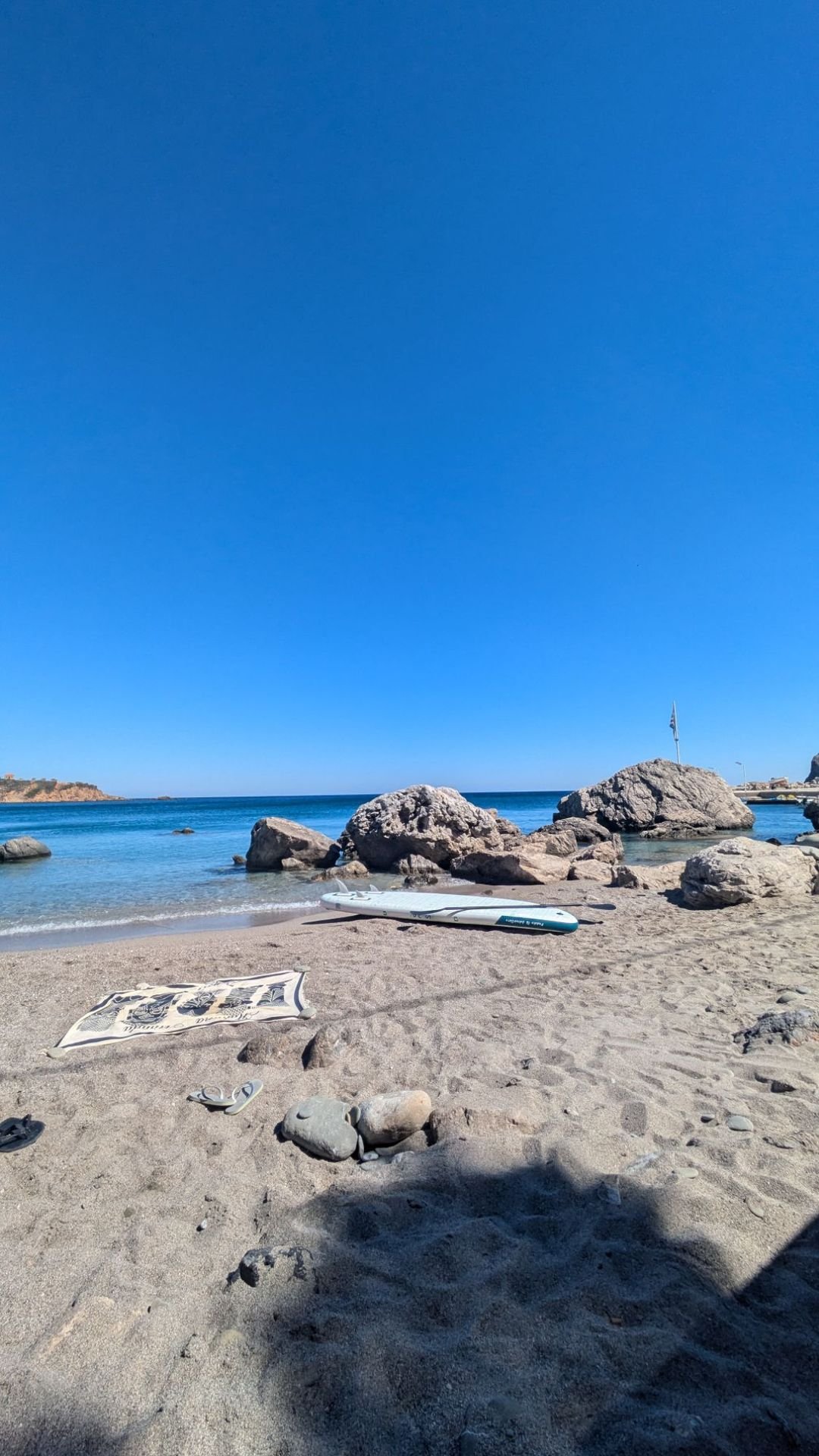 La spiaggia di Agios Nikolaos a Spoa