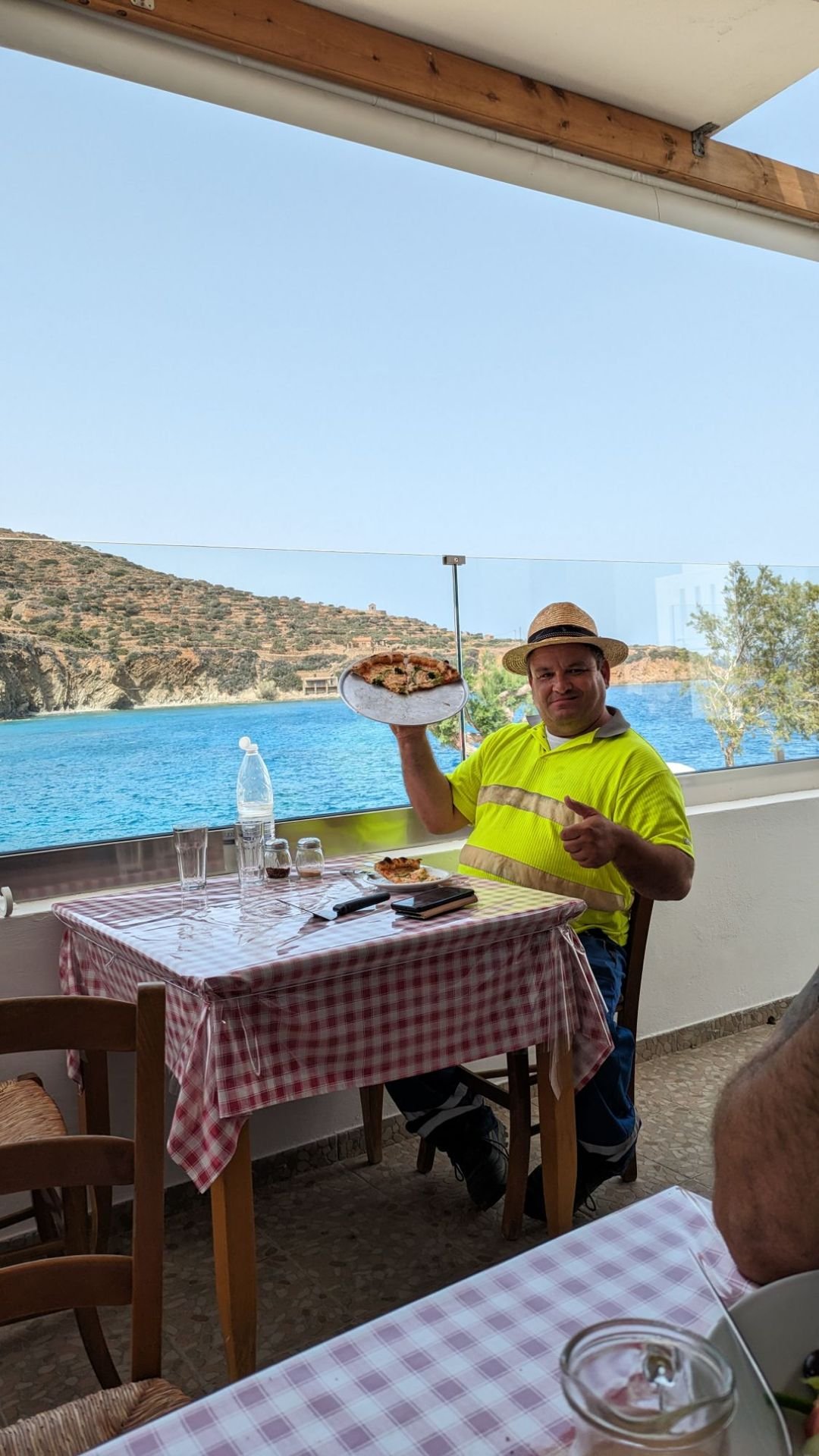 La spiaggia di Agios Nikolaos a Spoa