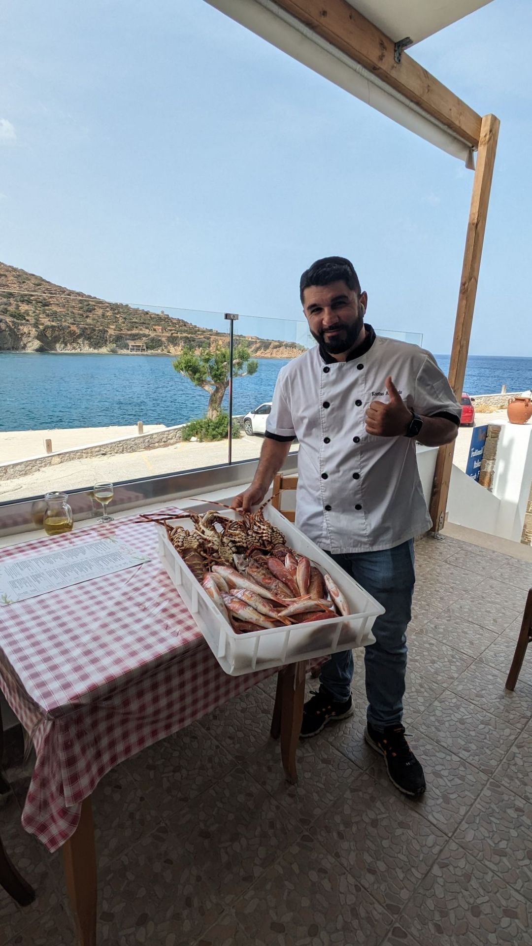 La spiaggia di Agios Nikolaos a Spoa