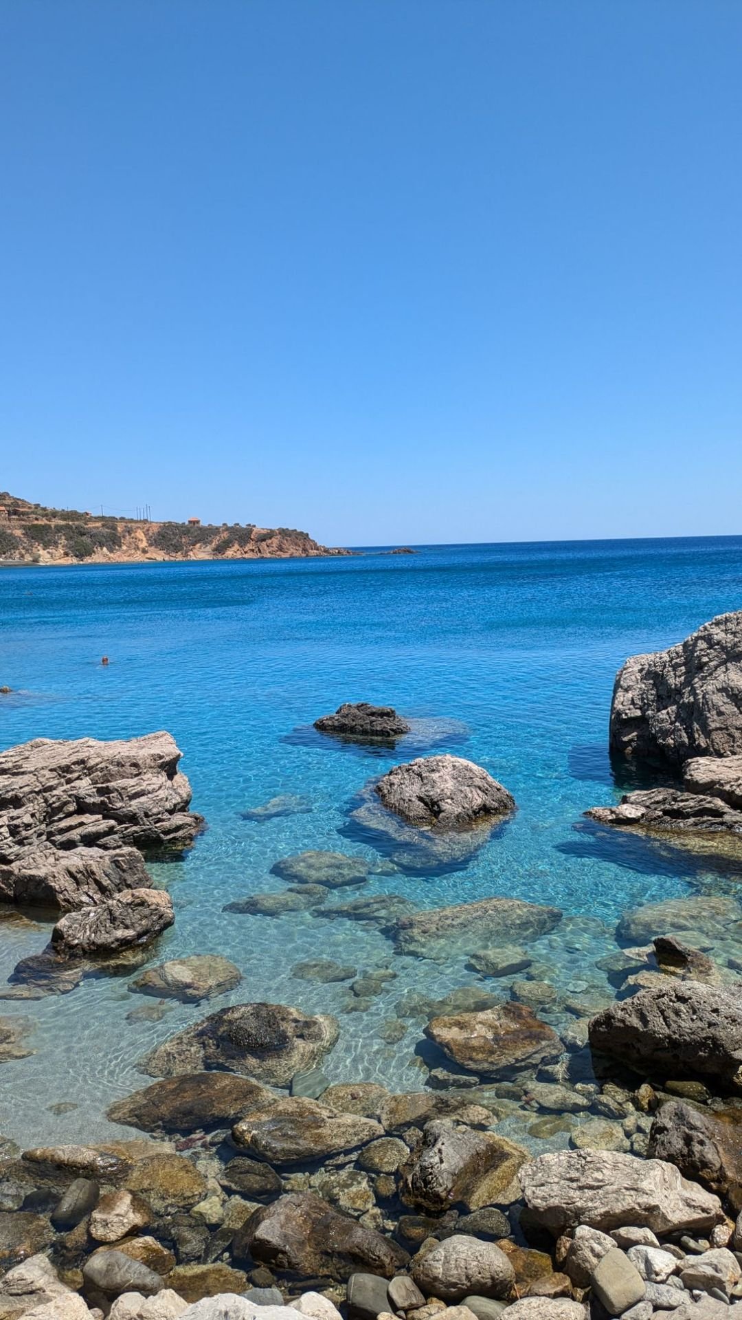 La spiaggia di Agios Nikolaos a Spoa