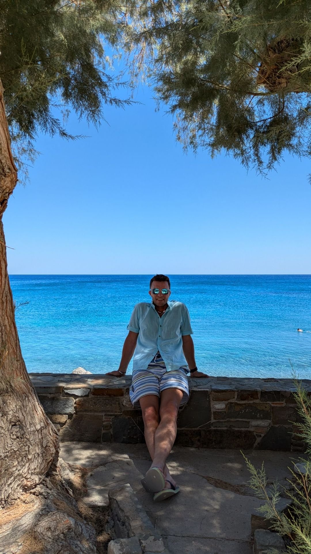 La spiaggia di Agios Nikolaos a Spoa
