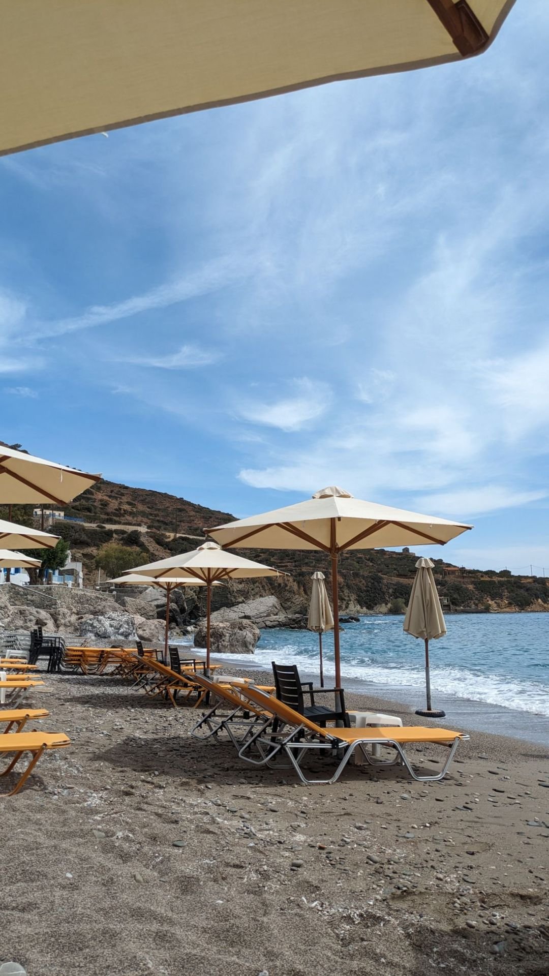 La spiaggia di Agios Nikolaos a Spoa