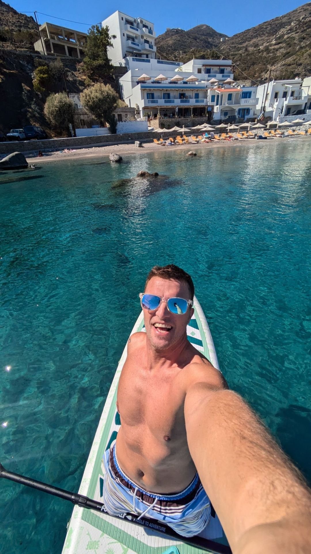 La spiaggia di Agios Nikolaos a Spoa