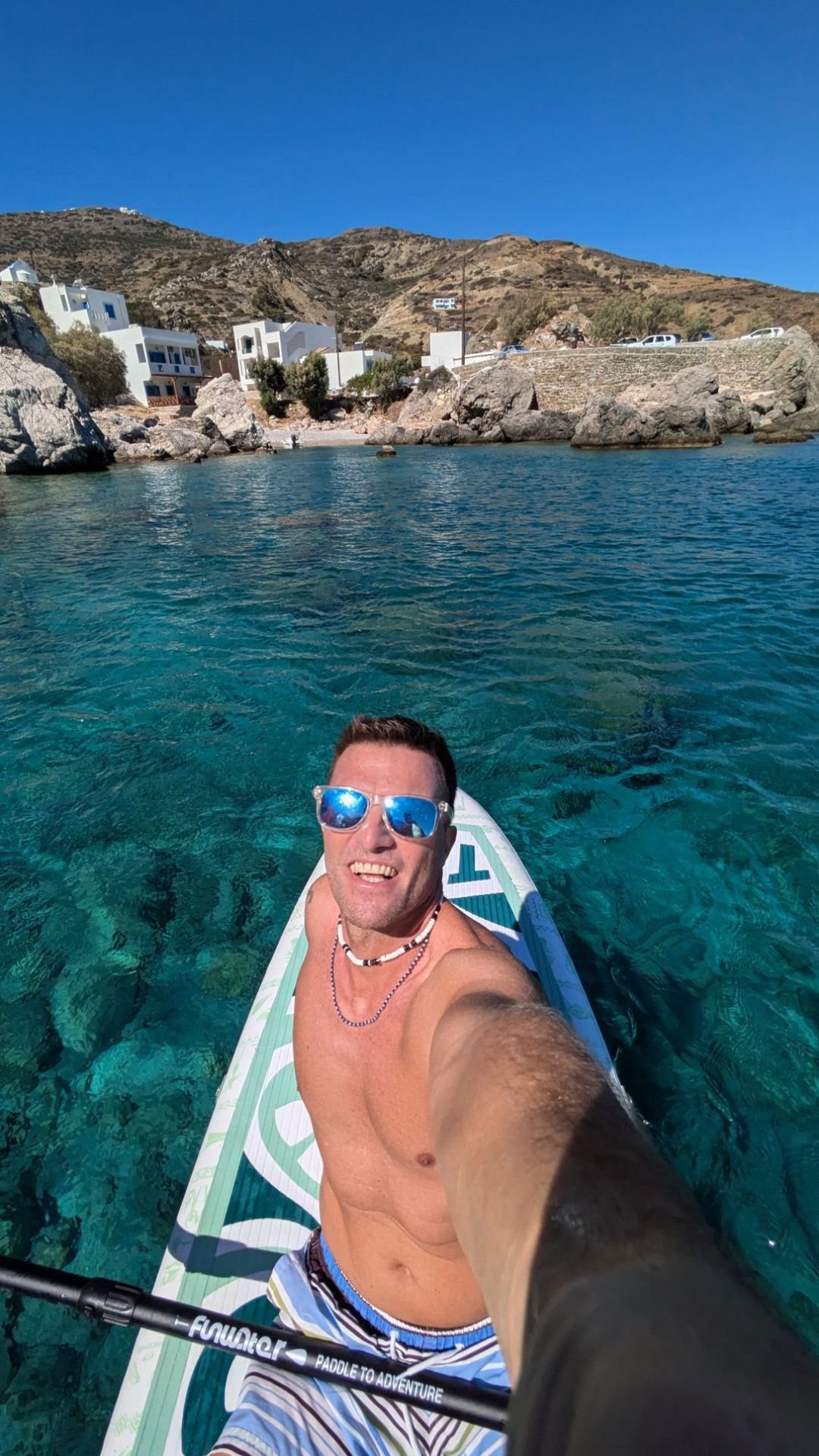 La spiaggia di Agios Nikolaos a Spoa