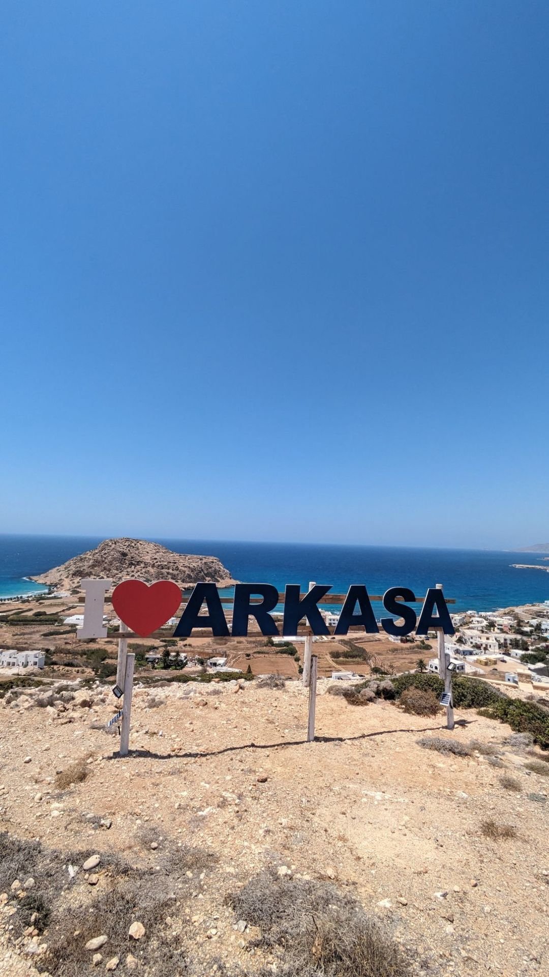 La spiaggia di Agios Nikolaos ad Arkasa