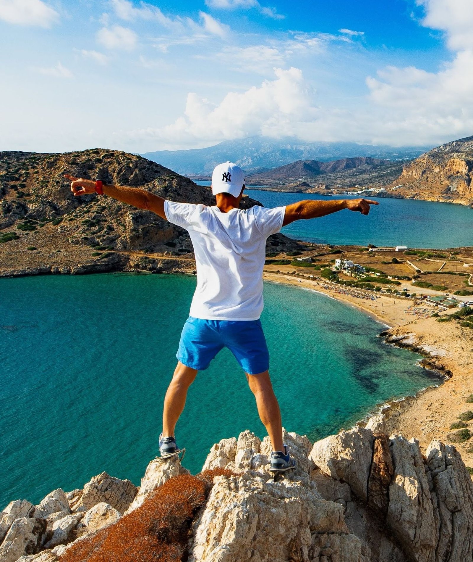 La spiaggia di Agios Nikolaos ad Arkasa