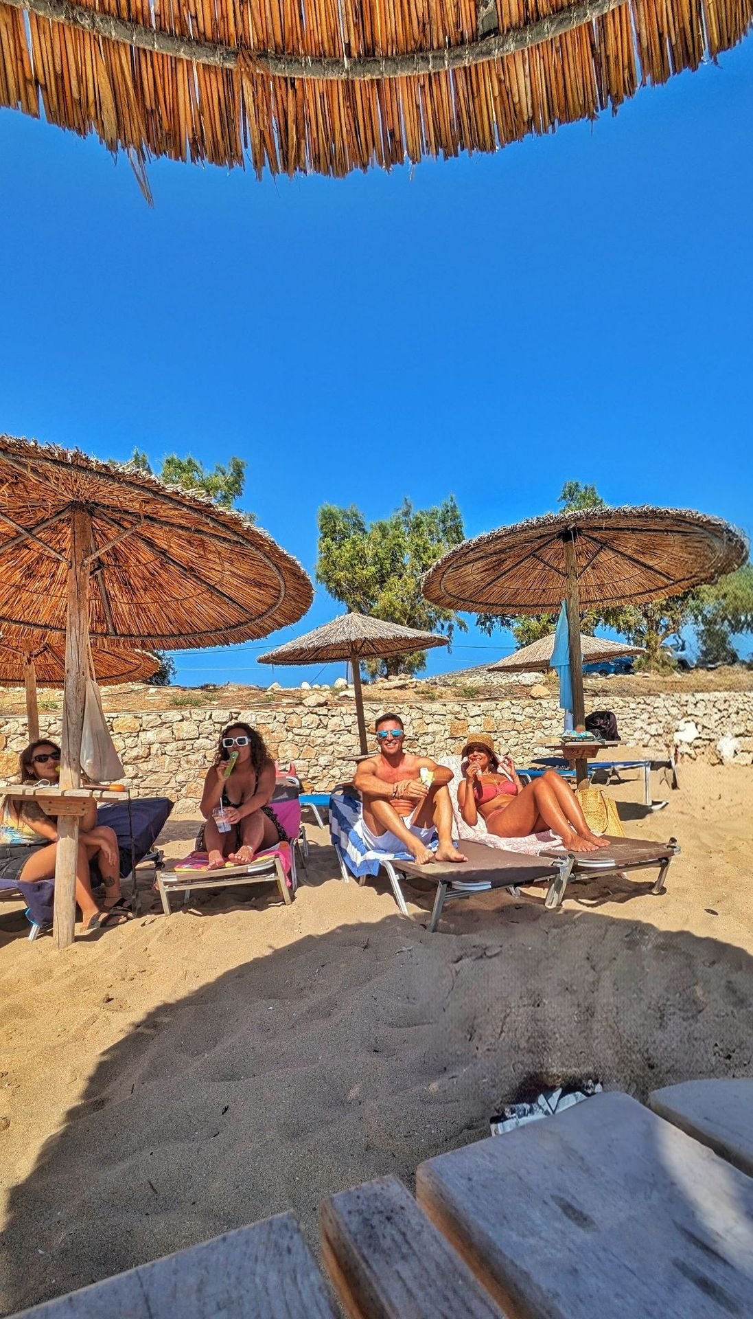 La spiaggia di Agios Nikolaos ad Arkasa