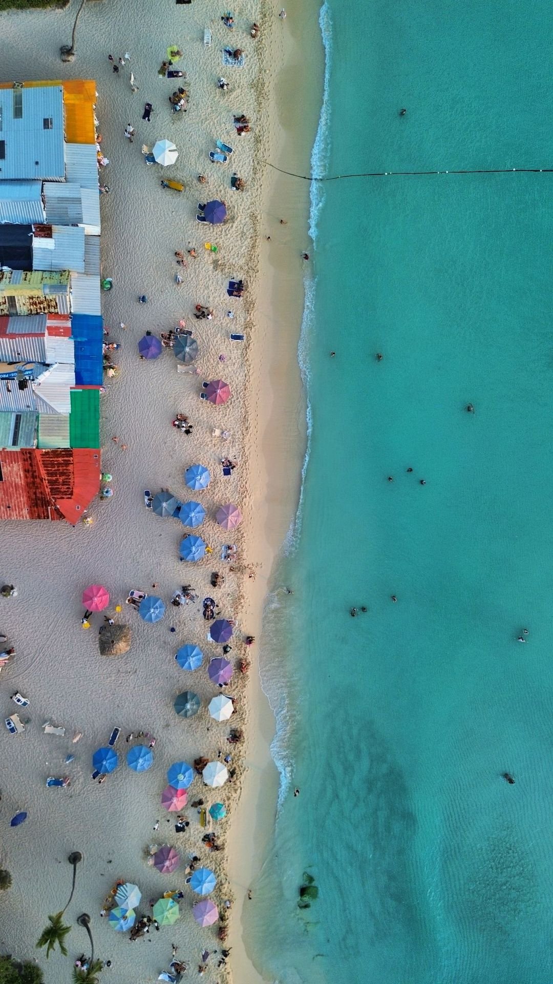 Dominicus Beach e le sue bancarelle
