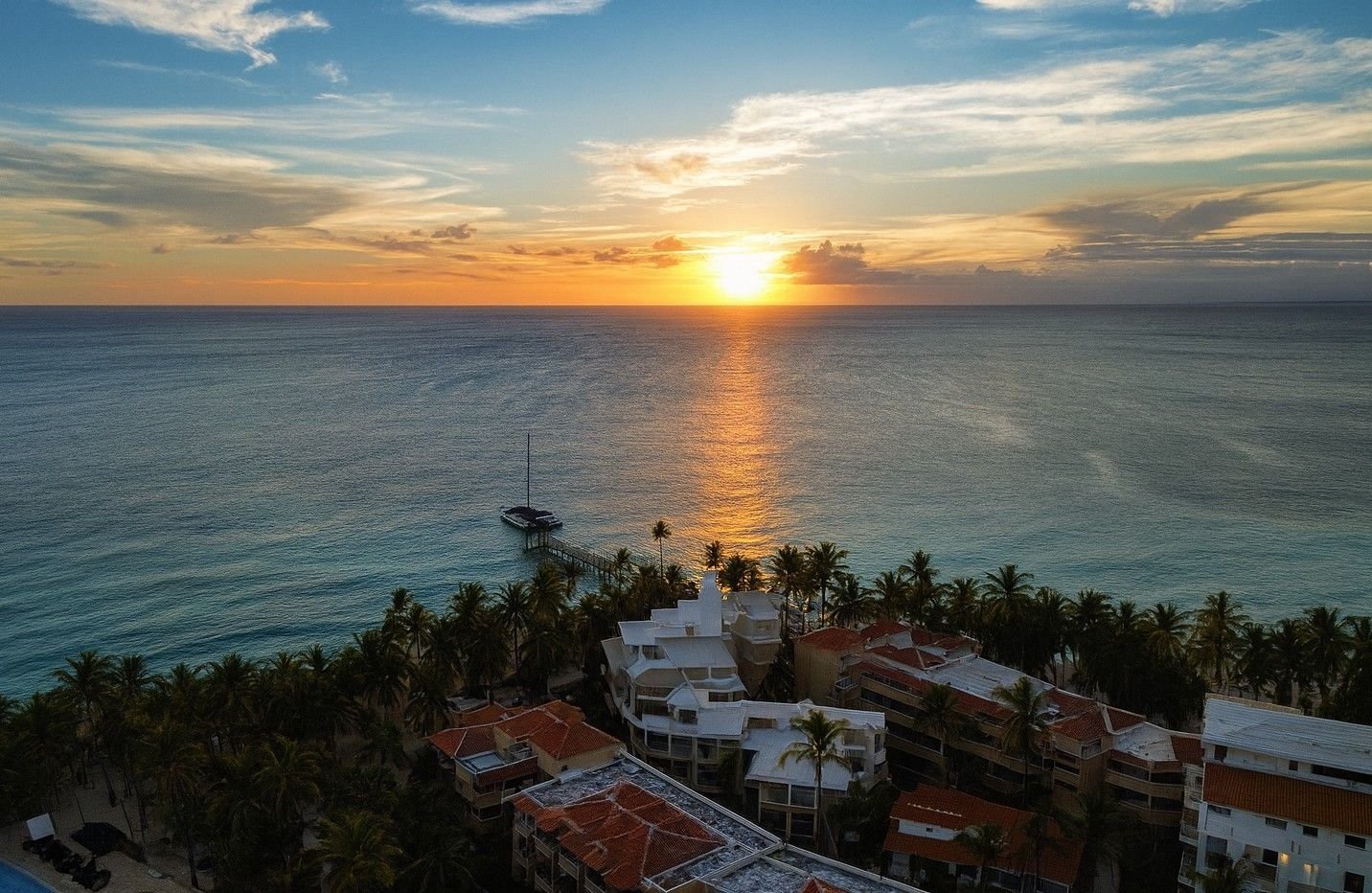Tramonto dal pontile del Viva Dominicus