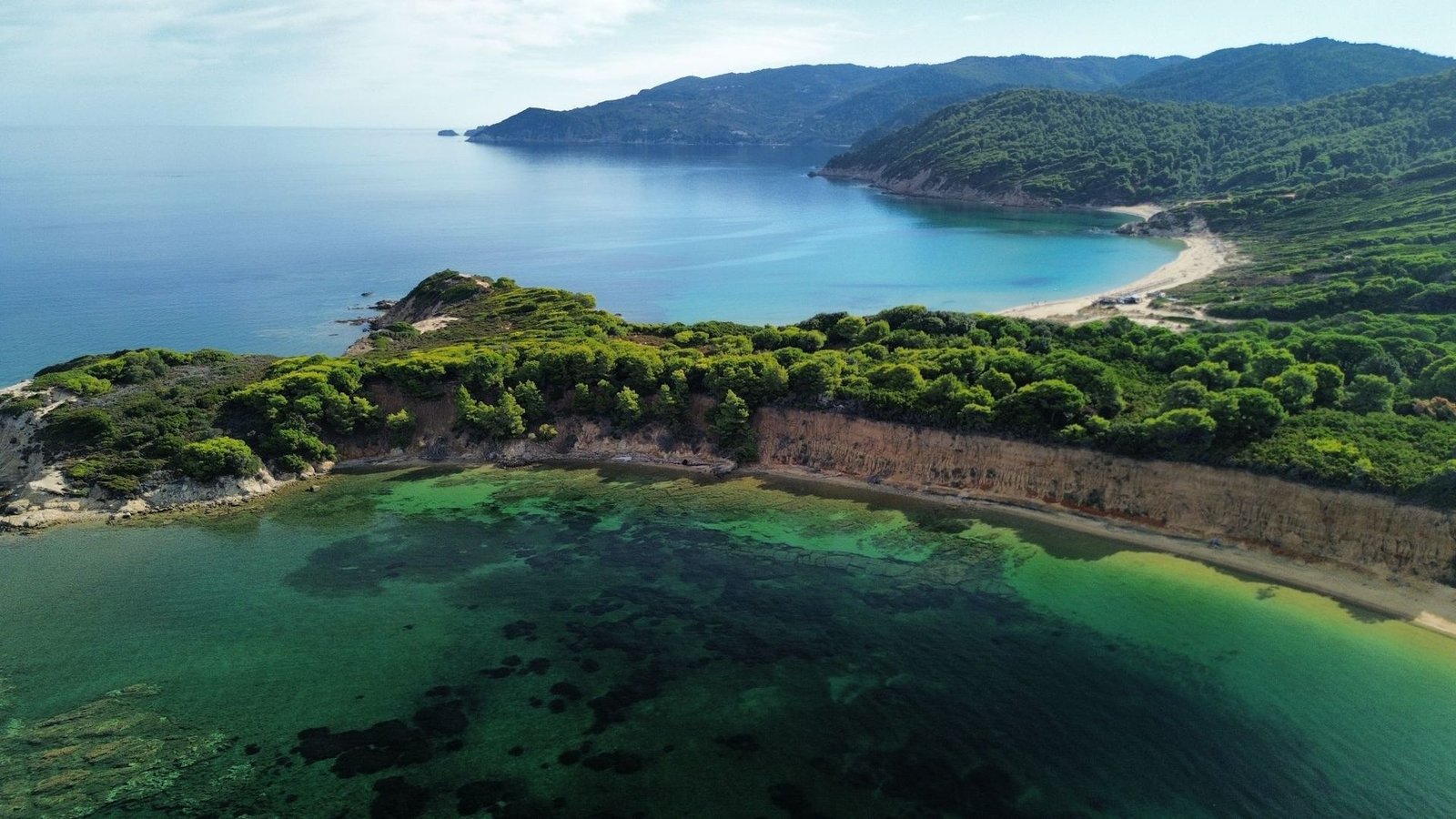 Paralia Mantraki