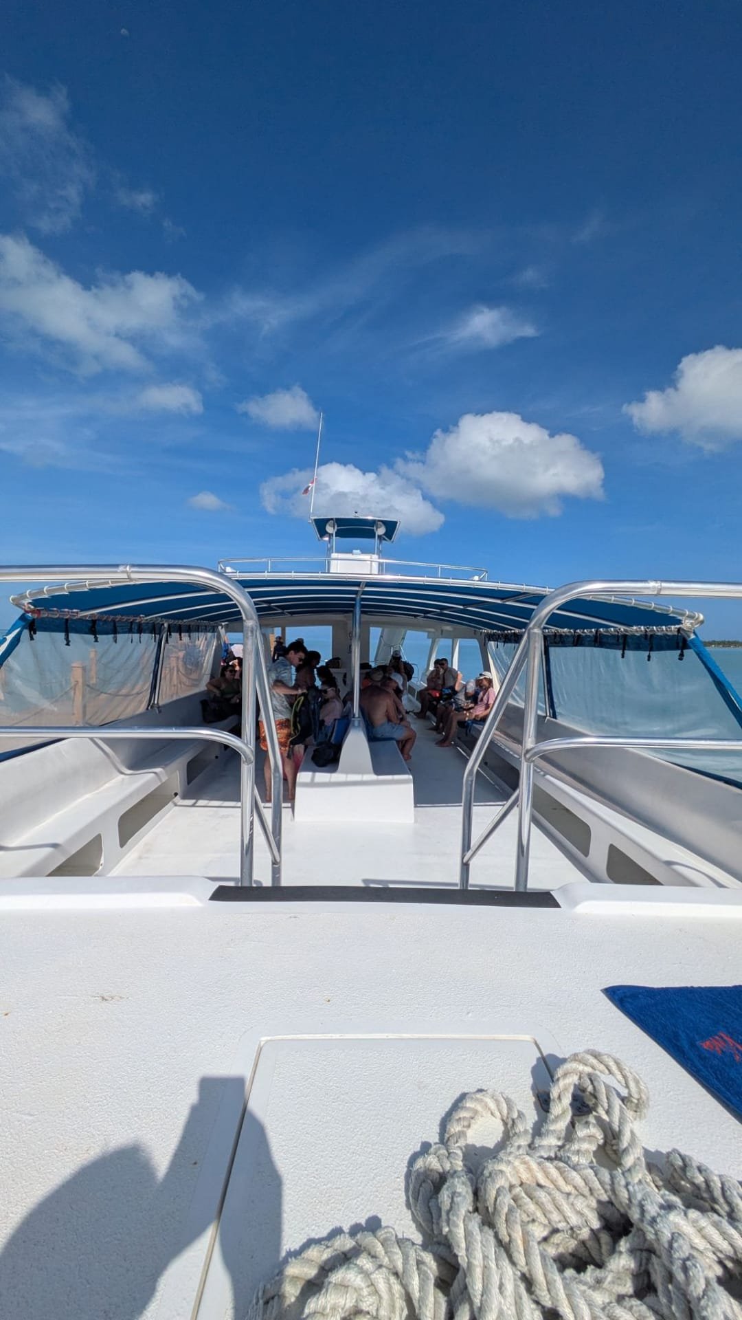 La Partyboat sul mare turchese di Miches
