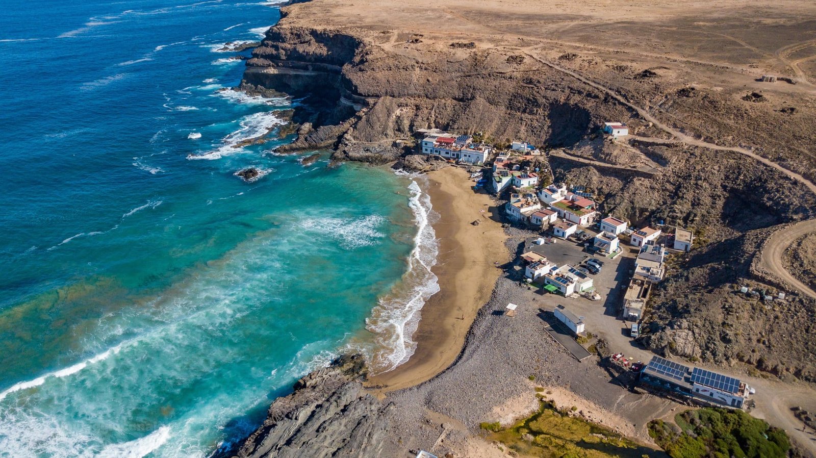 La spiaggia tranquilla di Puerto de los Molinos
