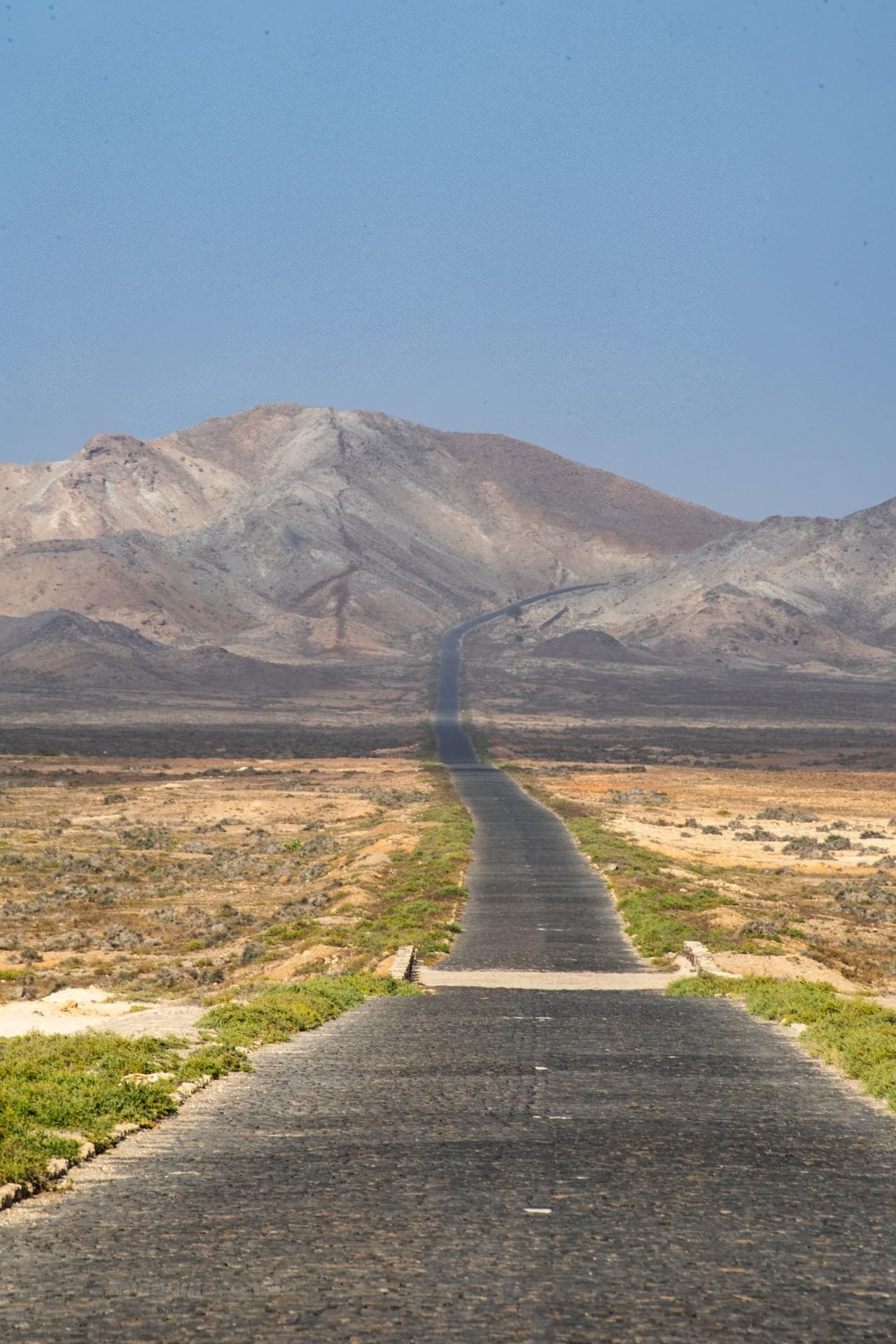 La strada sterrata che attraversa Boavista