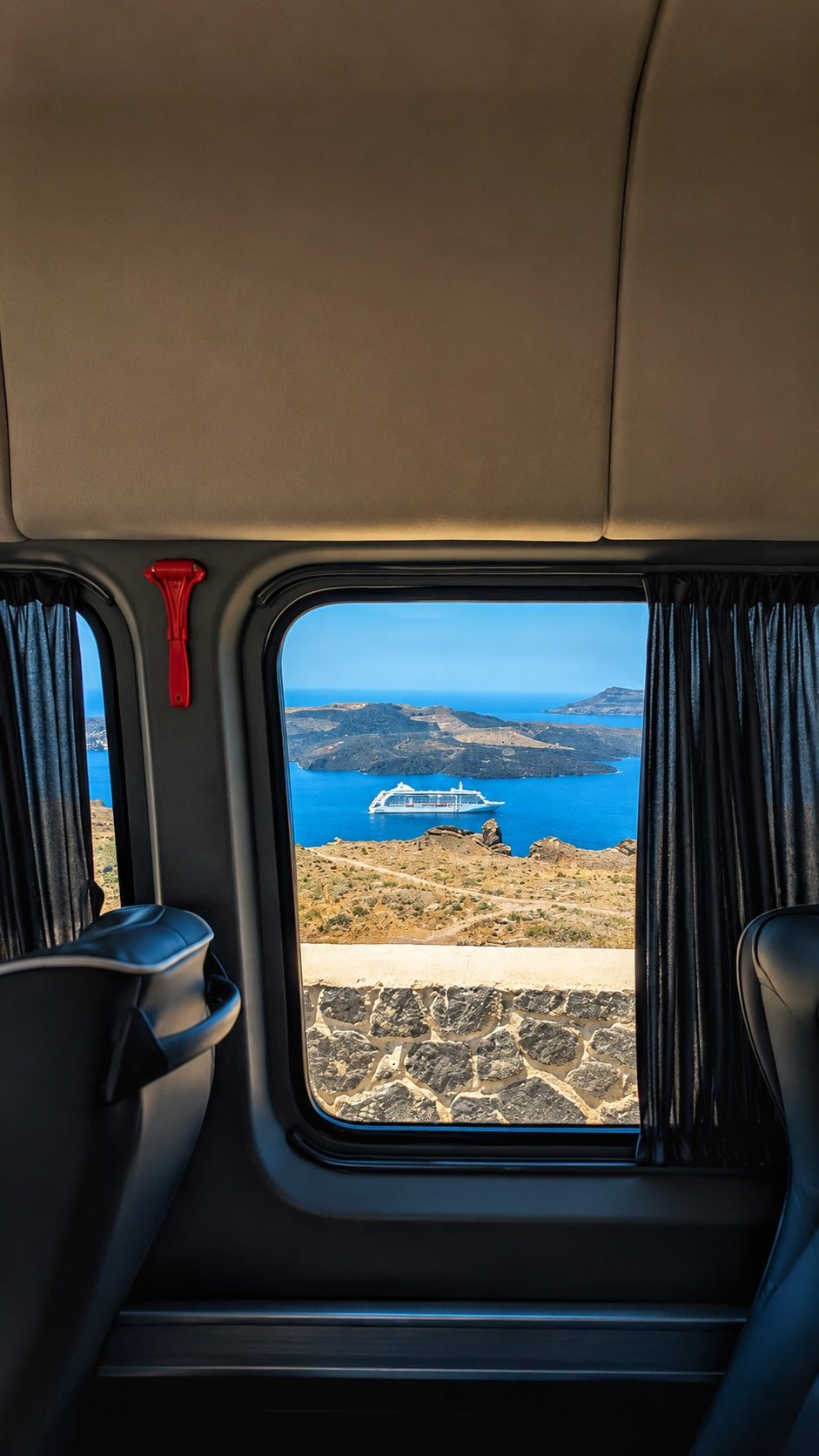 Santorini: cosa aspettarsi davvero