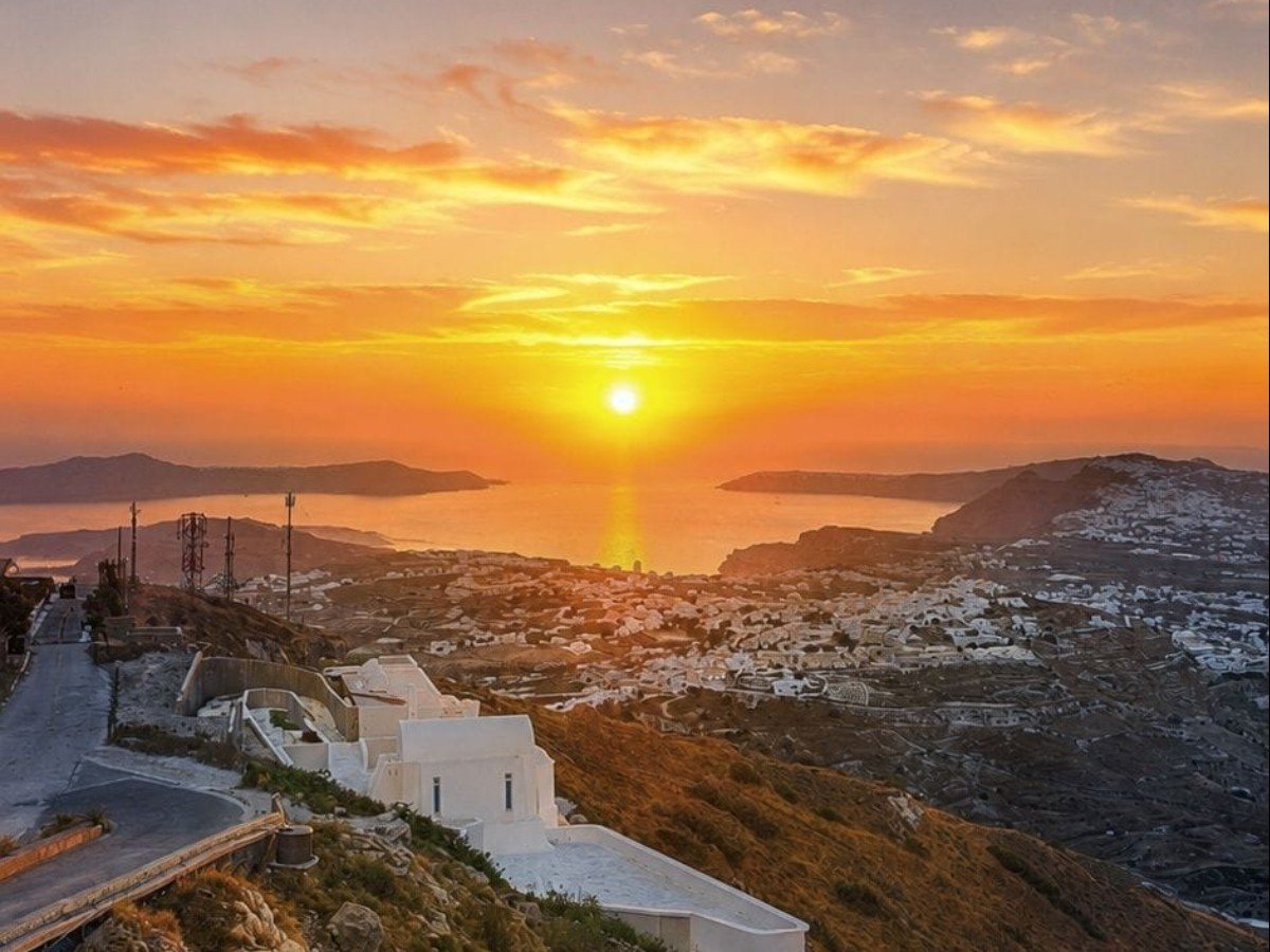 La caldera di Santorini vista dall’alto
