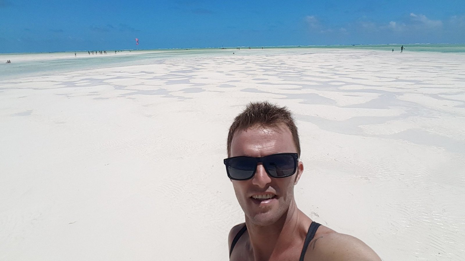 Selfie sulla spiaggia di Mayungu