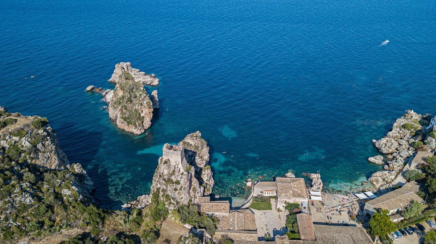 Faraglioni di Scopello al tramonto