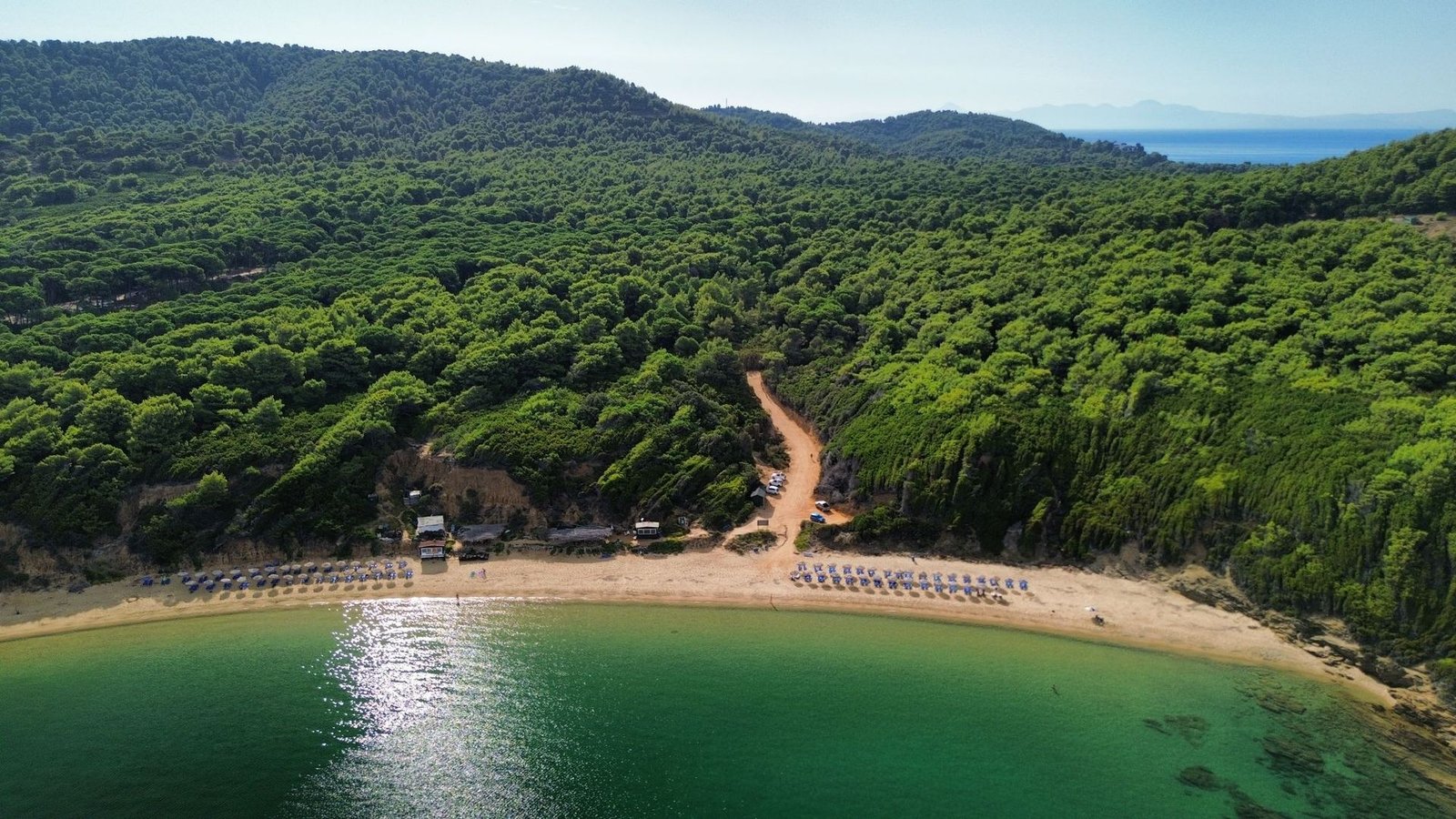 Paralia Mantraki