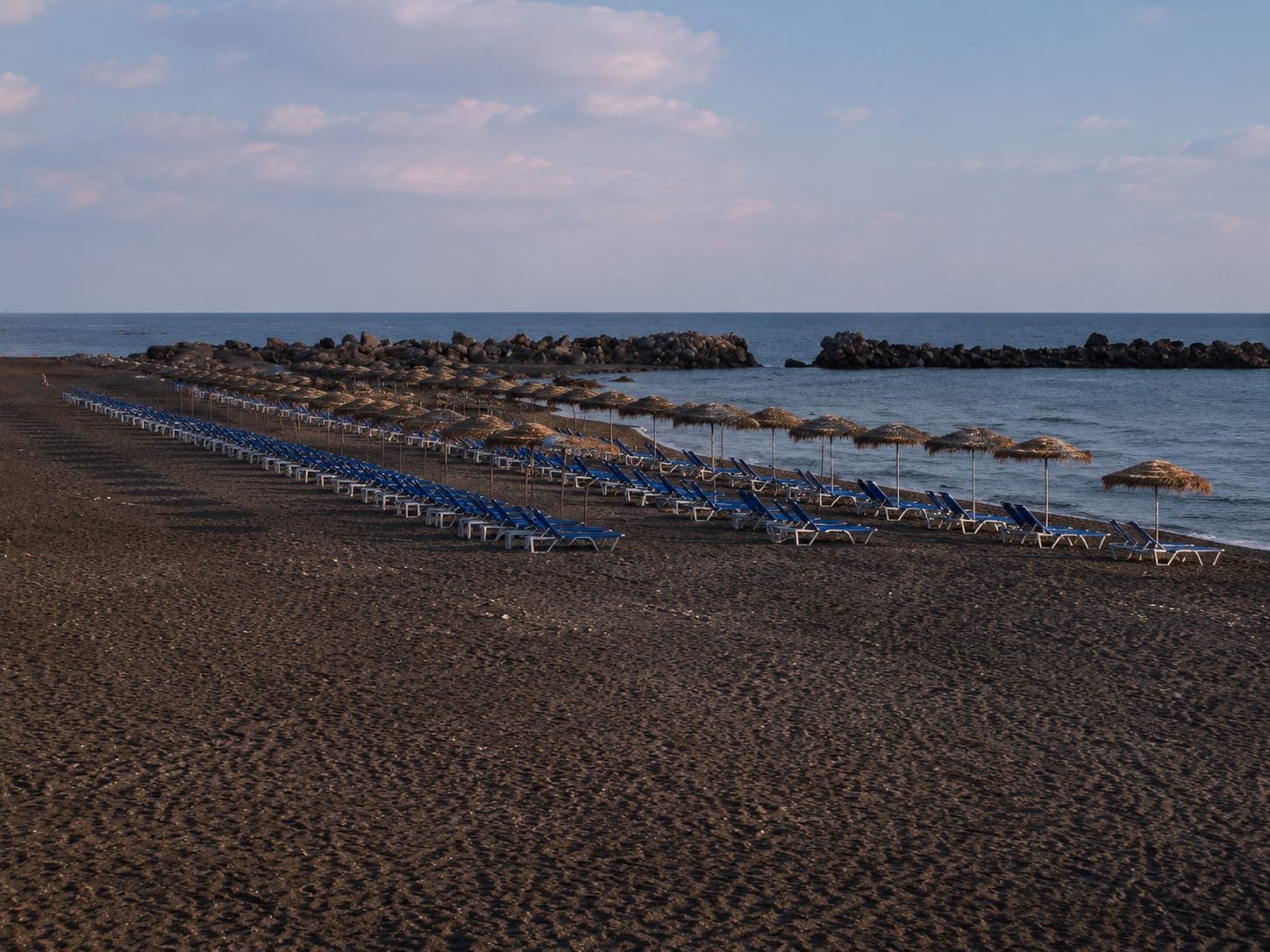 Monolithos, la spiaggia vicino all'aeroporto di Santorini
