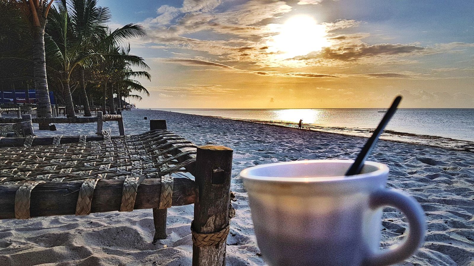 Alba sulla spiaggia davanti al Twiga Beach Resort
