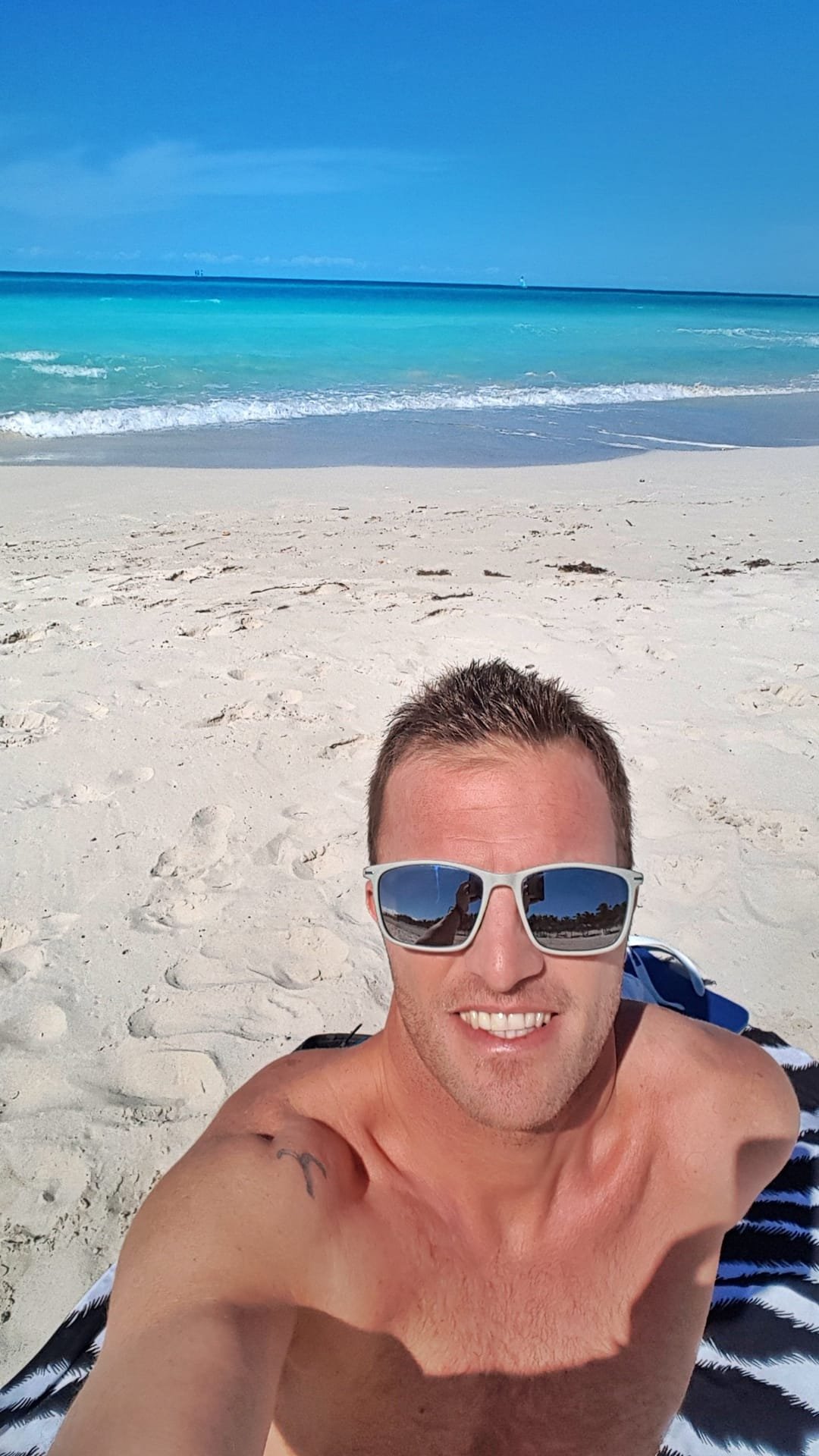 Alessandro sulla spiaggia a Cuba