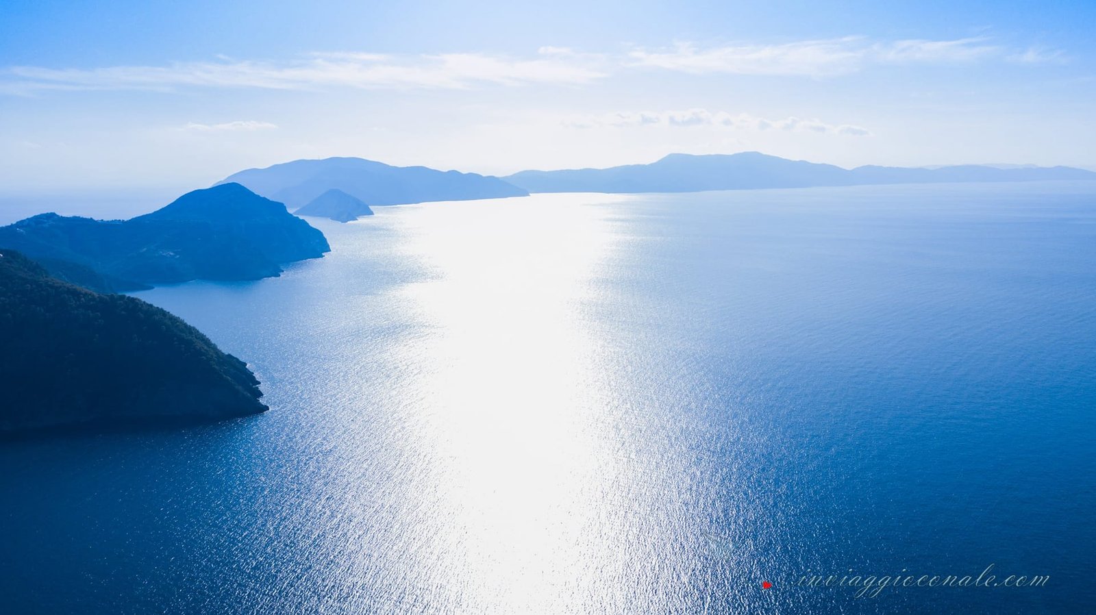 Vista sul mare dal sentiero della chiesa