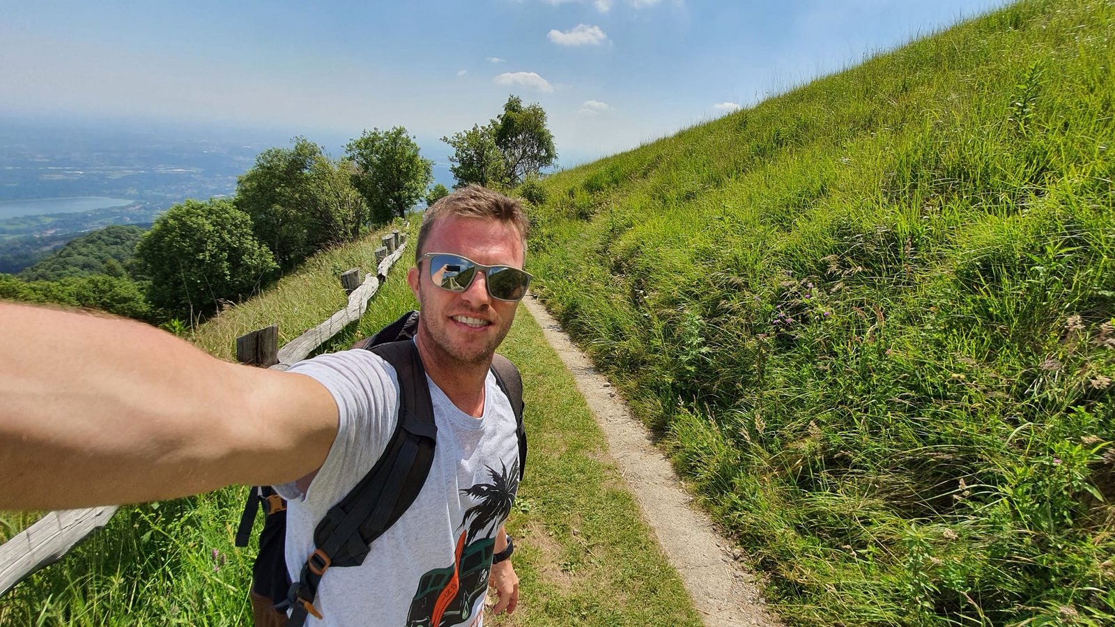 Sentiero verso il monte Bolettone
