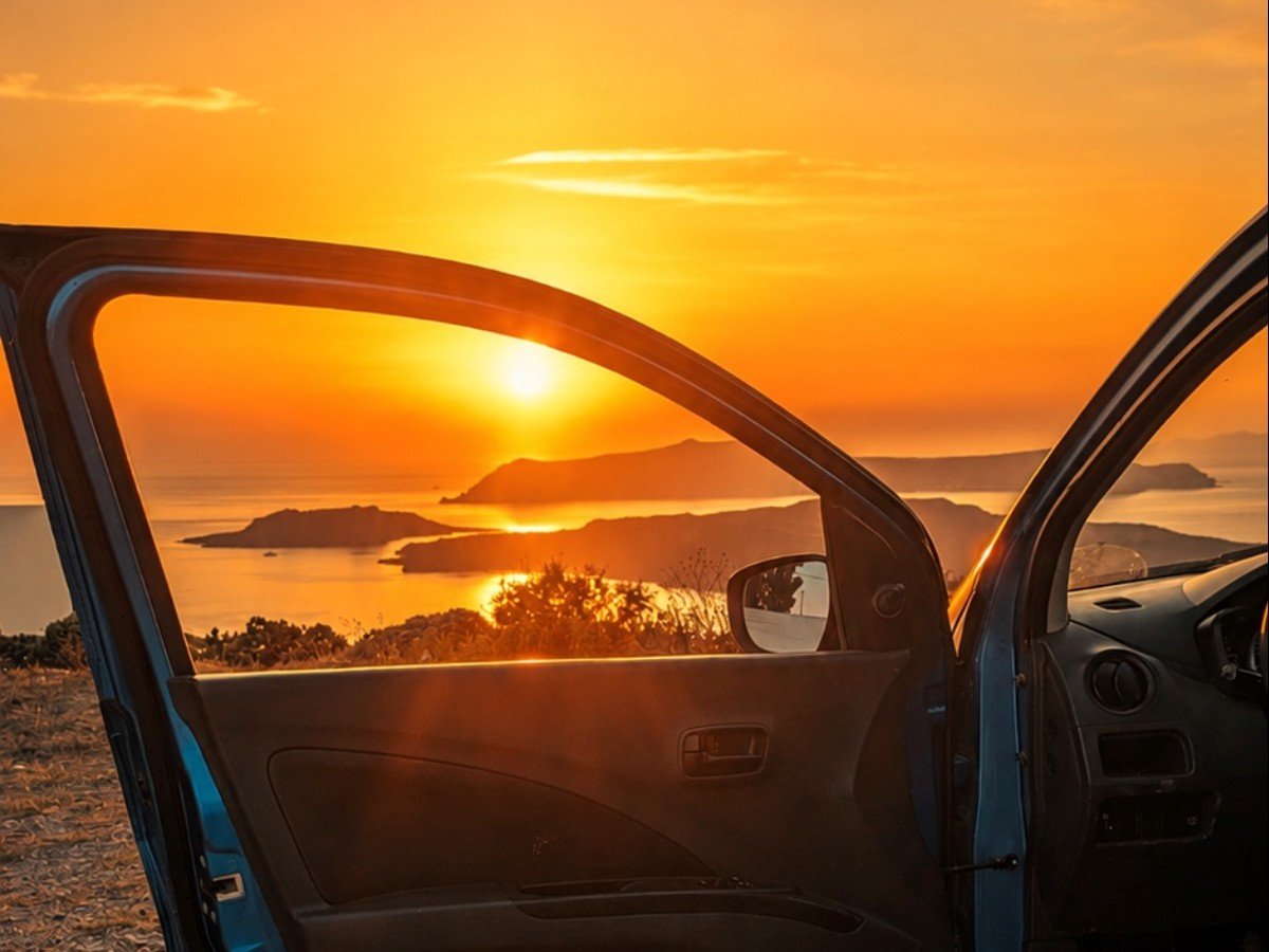 Vivere e lavorare a Santorini