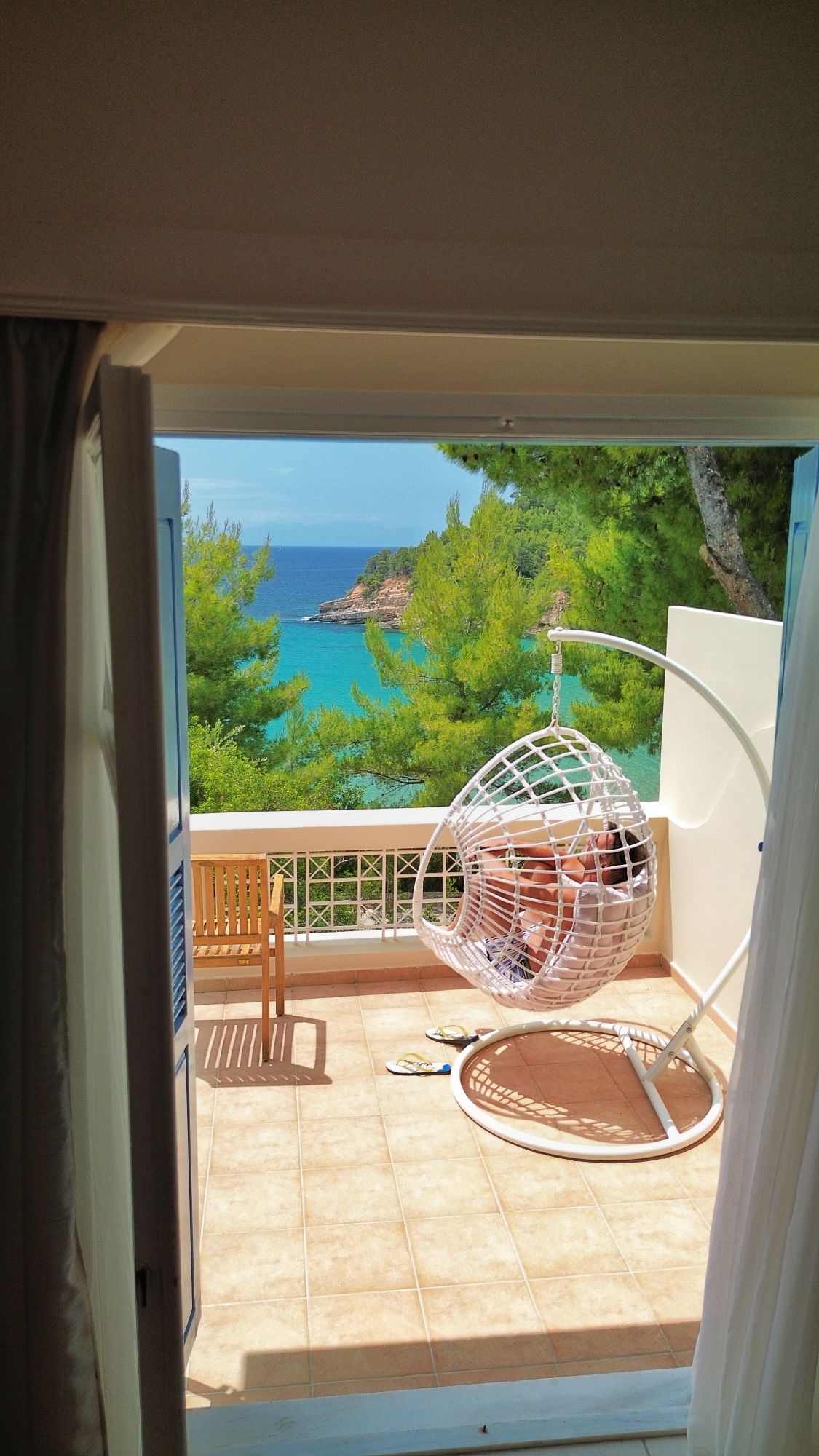 Alla scoperta di Alonissos Beach Hotel: un angolo di paradiso tra pini e&nbsp;mare