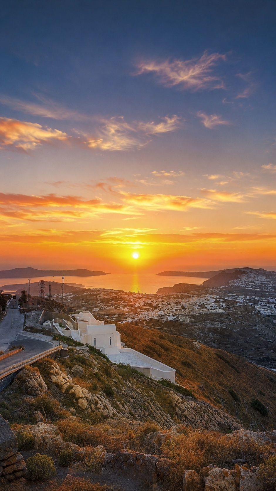 Santorini: cosa vedere, cosa aspettarsi e perché vale davvero il viaggio